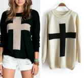 Blusa de manga c/ Crucifixo